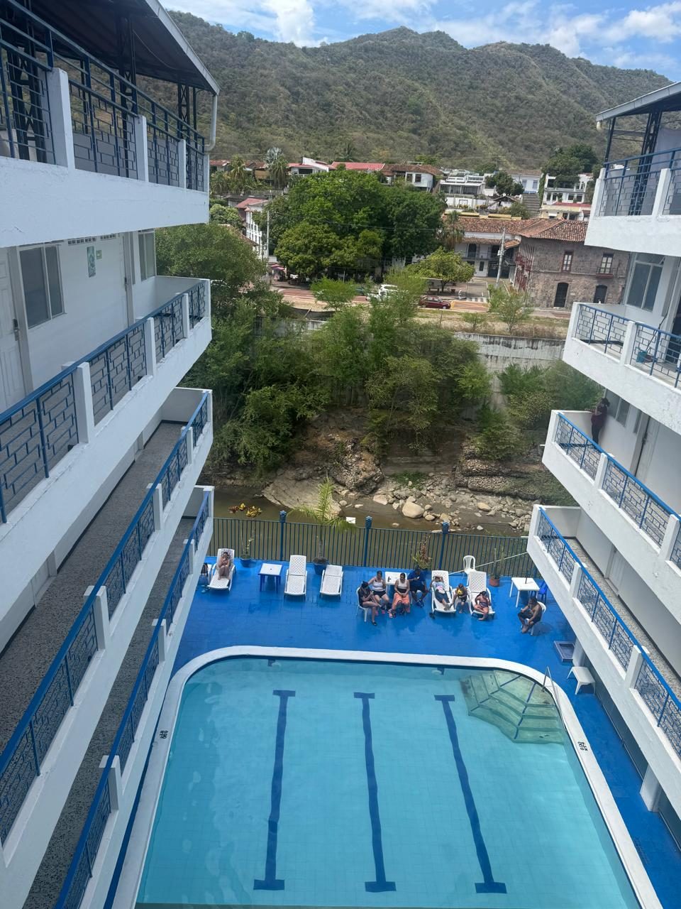 Piscina vista desde lo alto